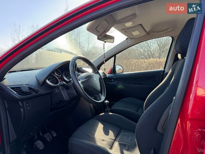 Хэтчбек Peugeot 207 2007 в Львове