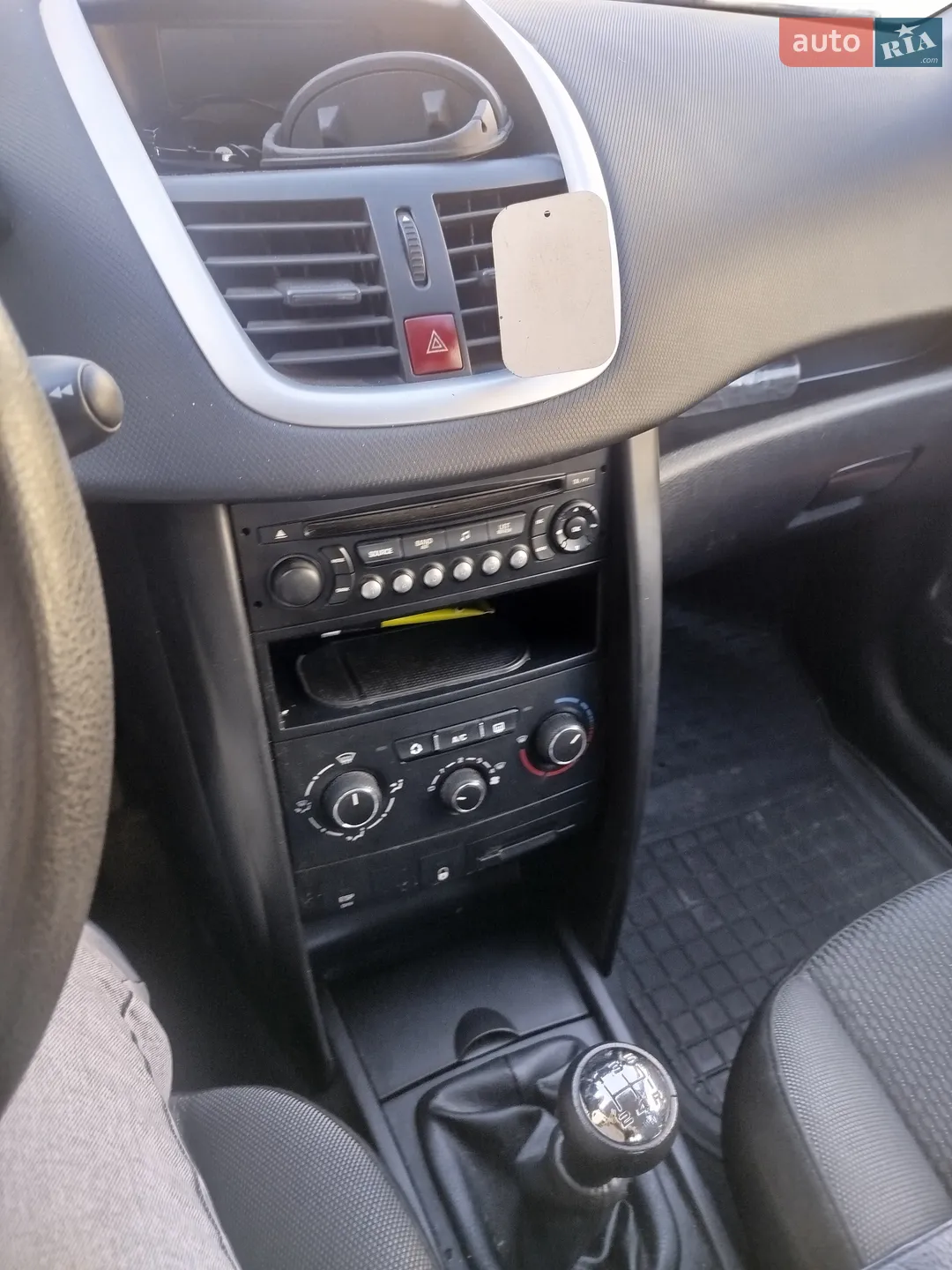 2010 Peugeot 207 - мініатюра 12