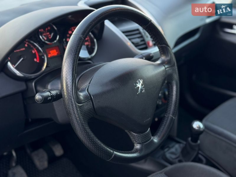 Хетчбек Peugeot 207 2006 в Рівному