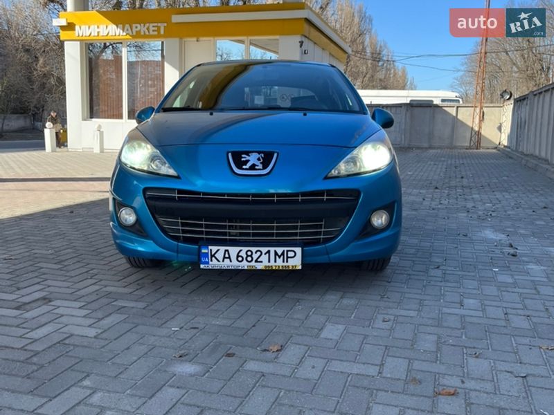 Хэтчбек Peugeot 207 2011 в Запорожье