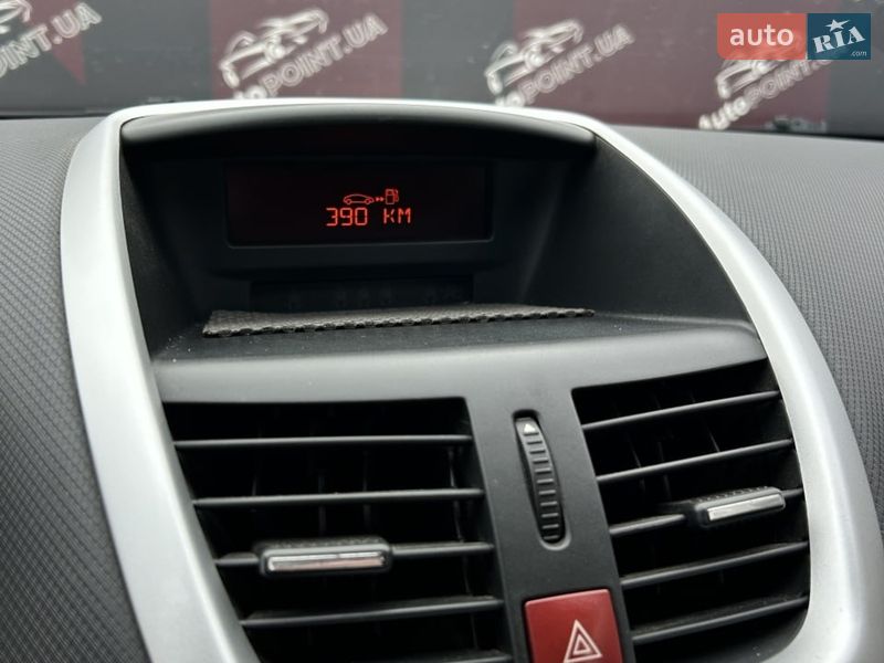 Хетчбек Peugeot 207 2010 в Сумах