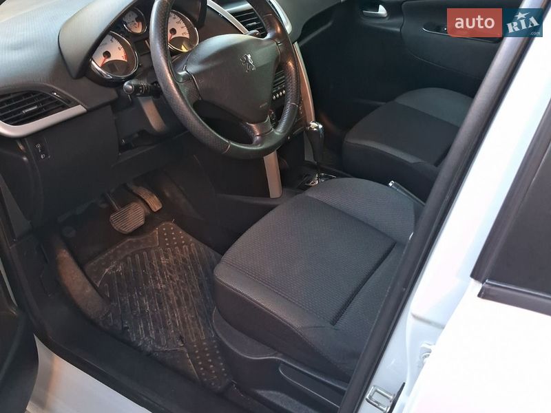 Хэтчбек Peugeot 207 2012 в Киеве фото 17 Хэтчбек Peugeot 207 2012 в Киеве
