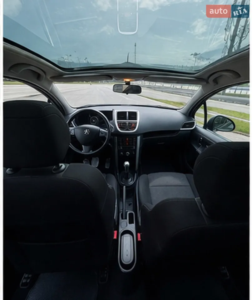 2010 Peugeot 207 - мініатюра 4