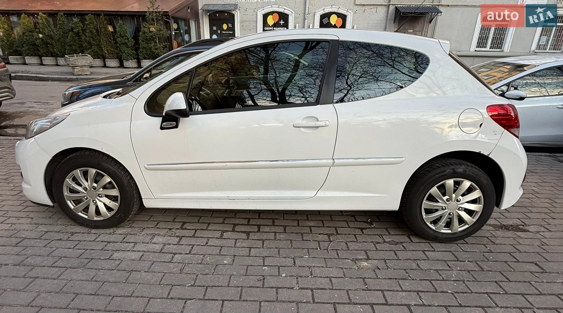 2011 Peugeot 207 - мініатюра 2