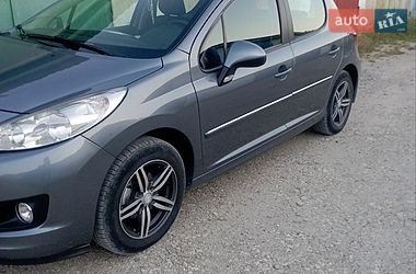 Хетчбек Peugeot 207 2011 в Чорткові