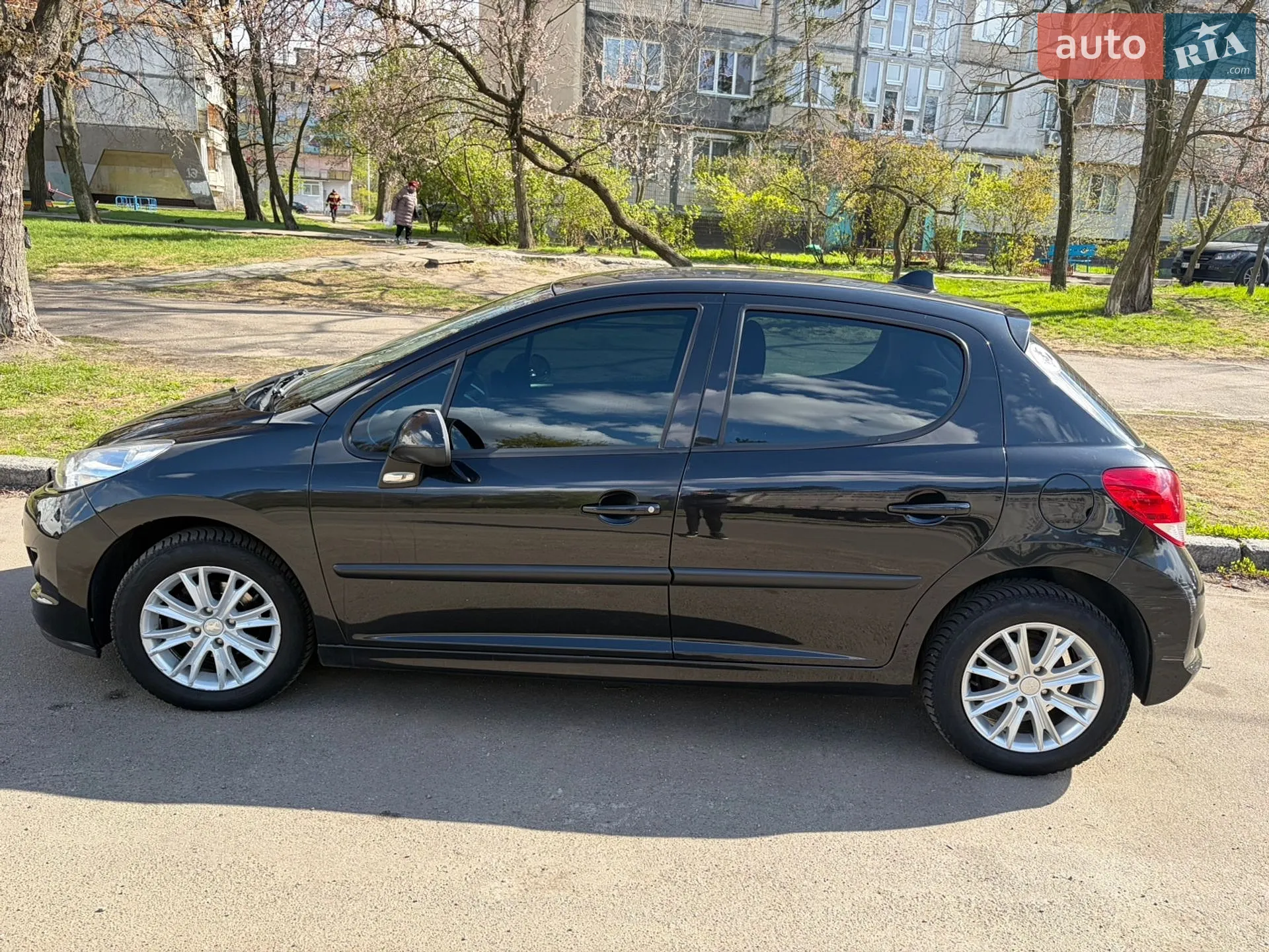 2010 Peugeot 207 - мініатюра 2