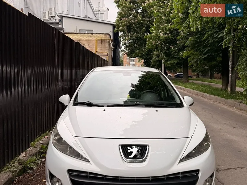 Peugeot 207 2012