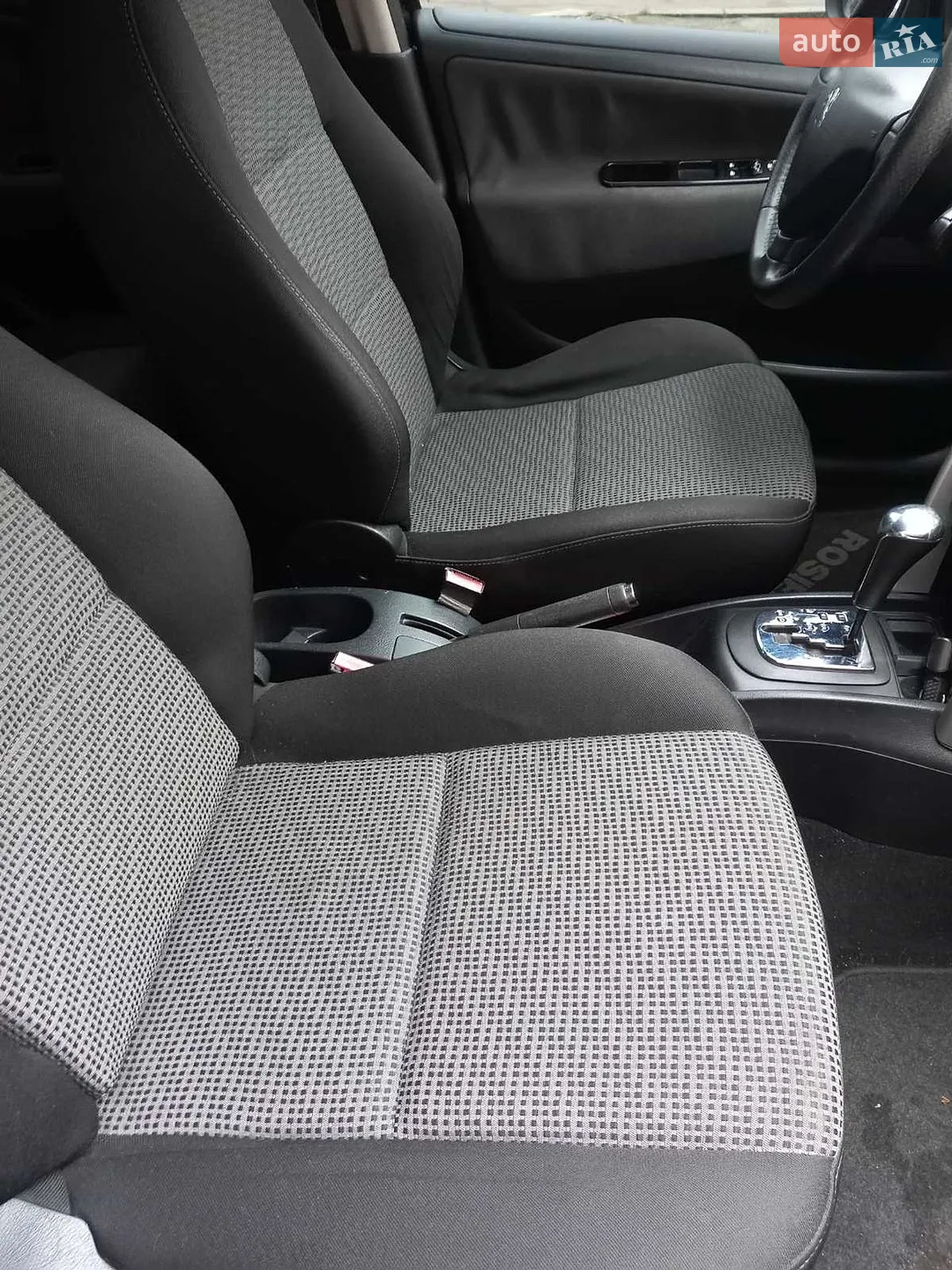 2010 Peugeot 207 - мініатюра 3