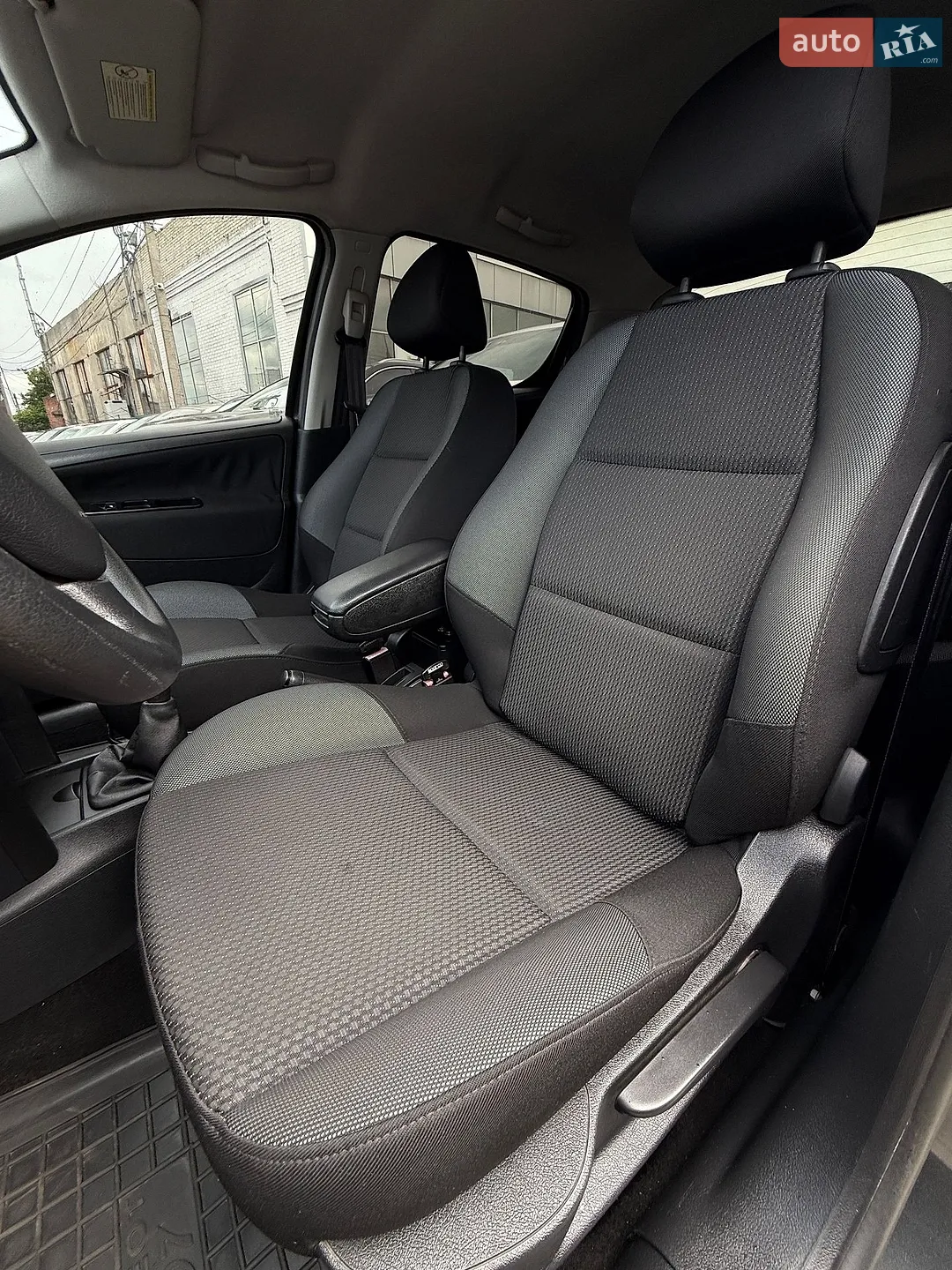 2010 Peugeot 207 - мініатюра 23