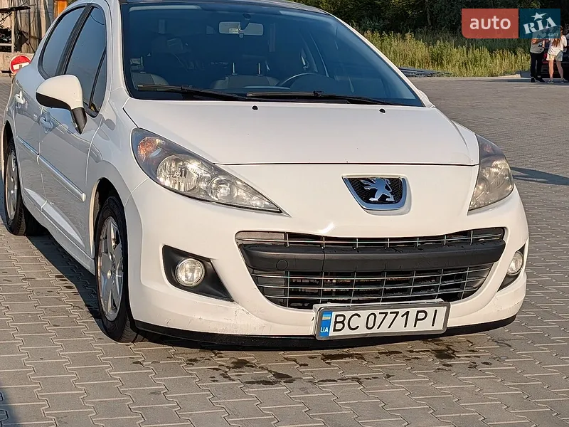 Peugeot 207 2012
