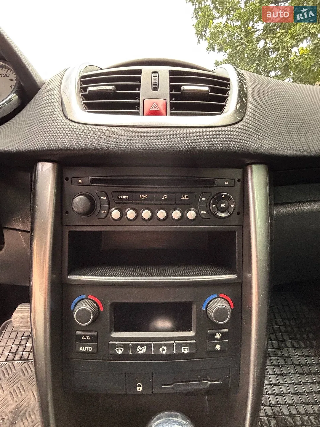 2011 Peugeot 207 - мініатюра 8