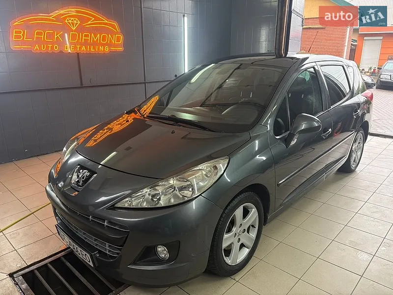 Peugeot 207 2012