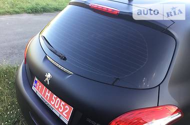 Седан Peugeot 208 2014 в Києві