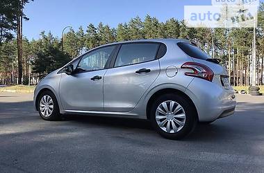 Хетчбек Peugeot 208 2014 в Києві