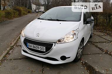 Хетчбек Peugeot 208 2014 в Києві