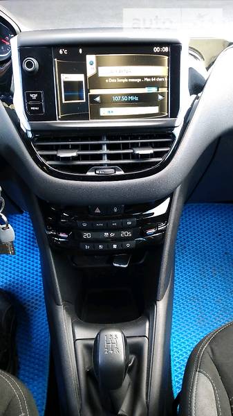 Хетчбек Peugeot 208 2013 в Львові фото 4 Хетчбек Peugeot 208 2013 в Львові