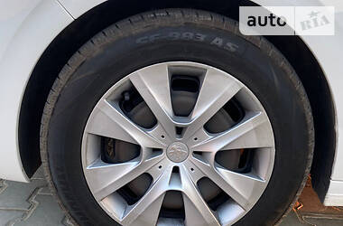 Хетчбек Peugeot 208 2014 в 