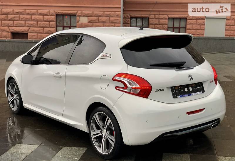 Хетчбек Peugeot 208 2014 в Харкові