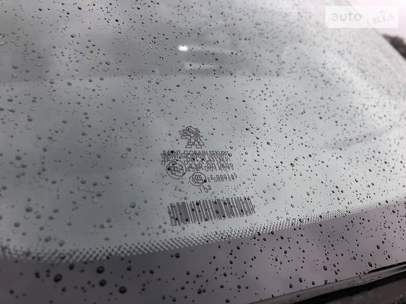 Хетчбек Peugeot 208 2014 в Харкові