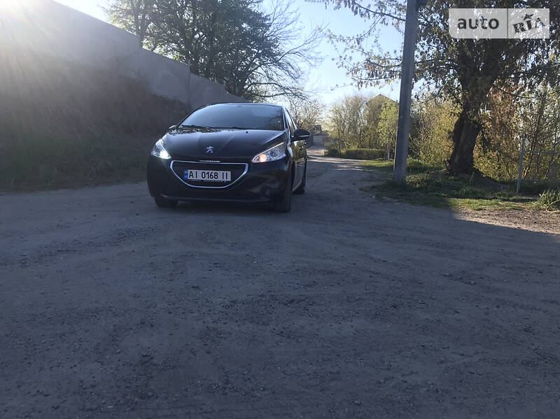Хетчбек Peugeot 208 2013 в Білій Церкві