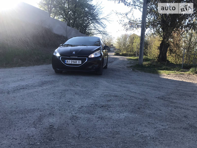 Хетчбек Peugeot 208 2013 в Білій Церкві