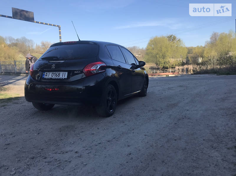 Хетчбек Peugeot 208 2013 в Білій Церкві