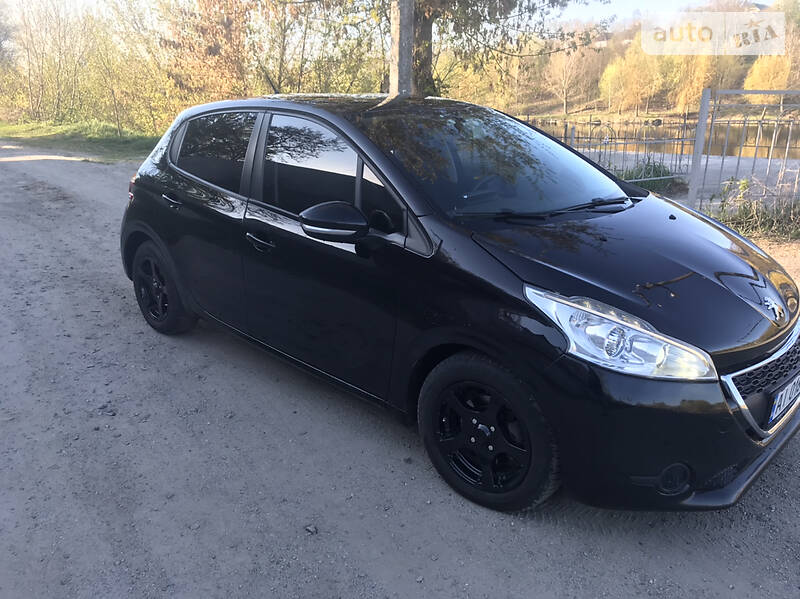 Хетчбек Peugeot 208 2013 в Білій Церкві