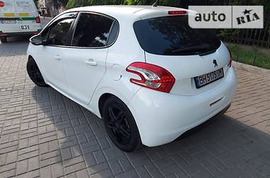 Хэтчбек Peugeot 208 2013 в Одессе