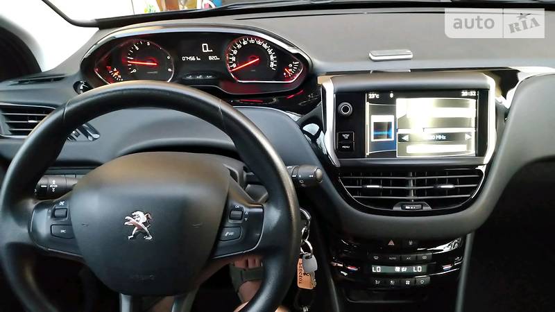 Хетчбек Peugeot 208 2013 в Львові фото 18 Хетчбек Peugeot 208 2013 в Львові