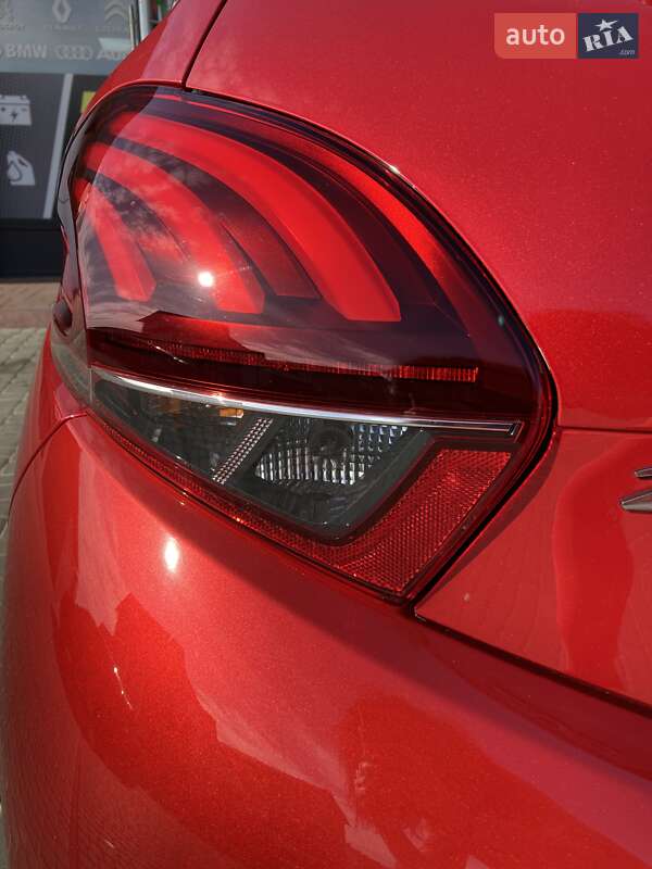 Хетчбек Peugeot 208 2019 в Снятині