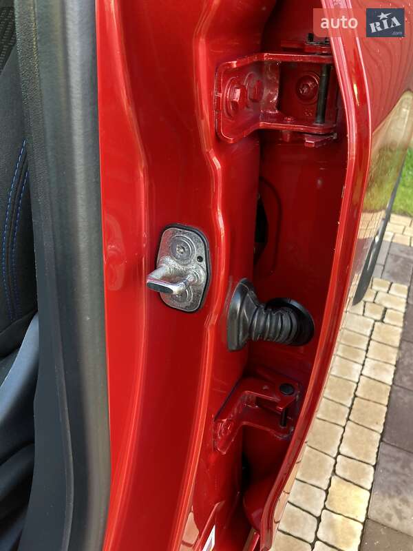 Хетчбек Peugeot 208 2019 в Снятині