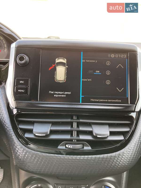 Хетчбек Peugeot 208 2019 в Снятині