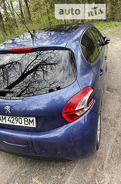 Хэтчбек Peugeot 208 2013 в Барановке