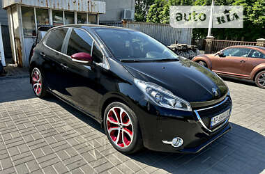 Хетчбек Peugeot 208 2013 в Запоріжжі