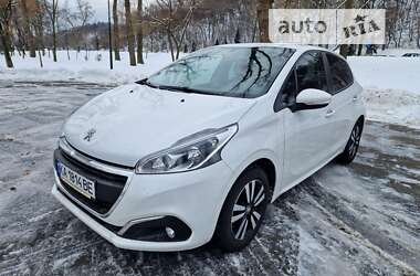 Хэтчбек Peugeot 208 2016 в Киеве