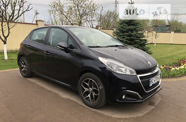 Хэтчбек Peugeot 208 2017 в Львове