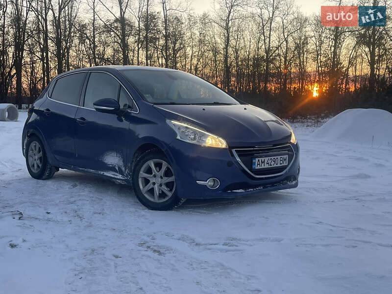 Peugeot 208 2013
