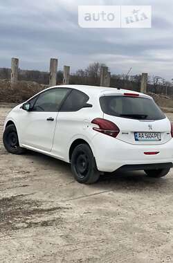 Хэтчбек Peugeot 208 2016 в Днепре