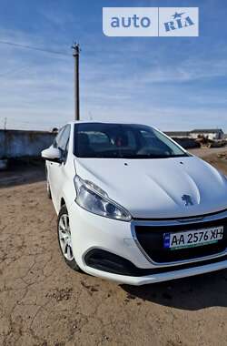 Хэтчбек Peugeot 208 2018 в Днепре