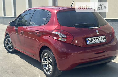 Хэтчбек Peugeot 208 2014 в Кропивницком