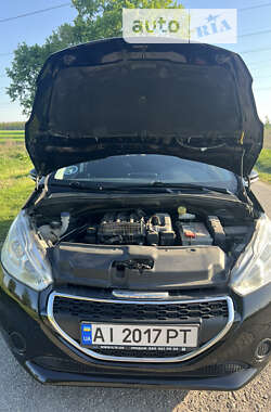 Хэтчбек Peugeot 208 2013 в 