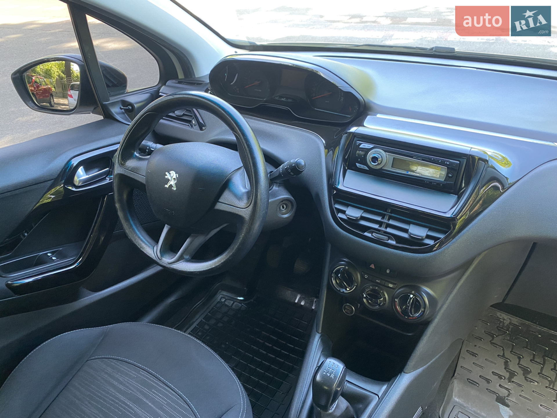 2014 Peugeot 208 - мініатюра 15