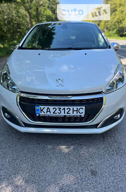 Хэтчбек Peugeot 208 2018 в Киеве