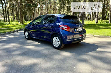 Хэтчбек Peugeot 208 2012 в Чернигове