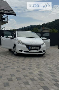 Хетчбек Peugeot 208 2013 в Славському