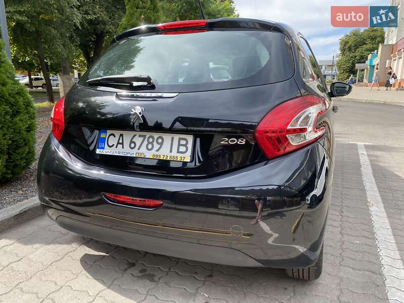 Хетчбек Peugeot 208 2012 в Черкасах