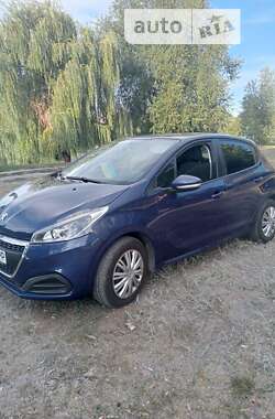 Хетчбек Peugeot 208 2015 в Білій Церкві