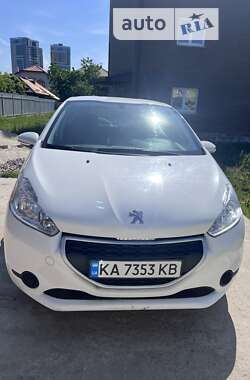 Хетчбек Peugeot 208 2013 в Києві