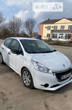 Хэтчбек Peugeot 208 2013 в Теофиполе