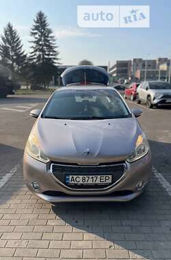 Хетчбек Peugeot 208 2013 в Луцьку